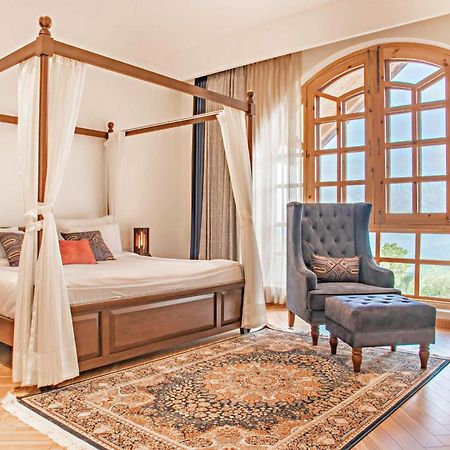 Stayvista At Sylvana Villas With Lawn, Bbq And Jacuzzi Касаулі Екстер'єр фото