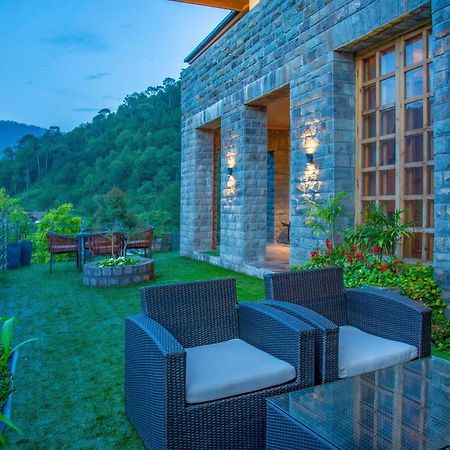 Stayvista At Sylvana Villas With Lawn, Bbq And Jacuzzi Касаулі Екстер'єр фото