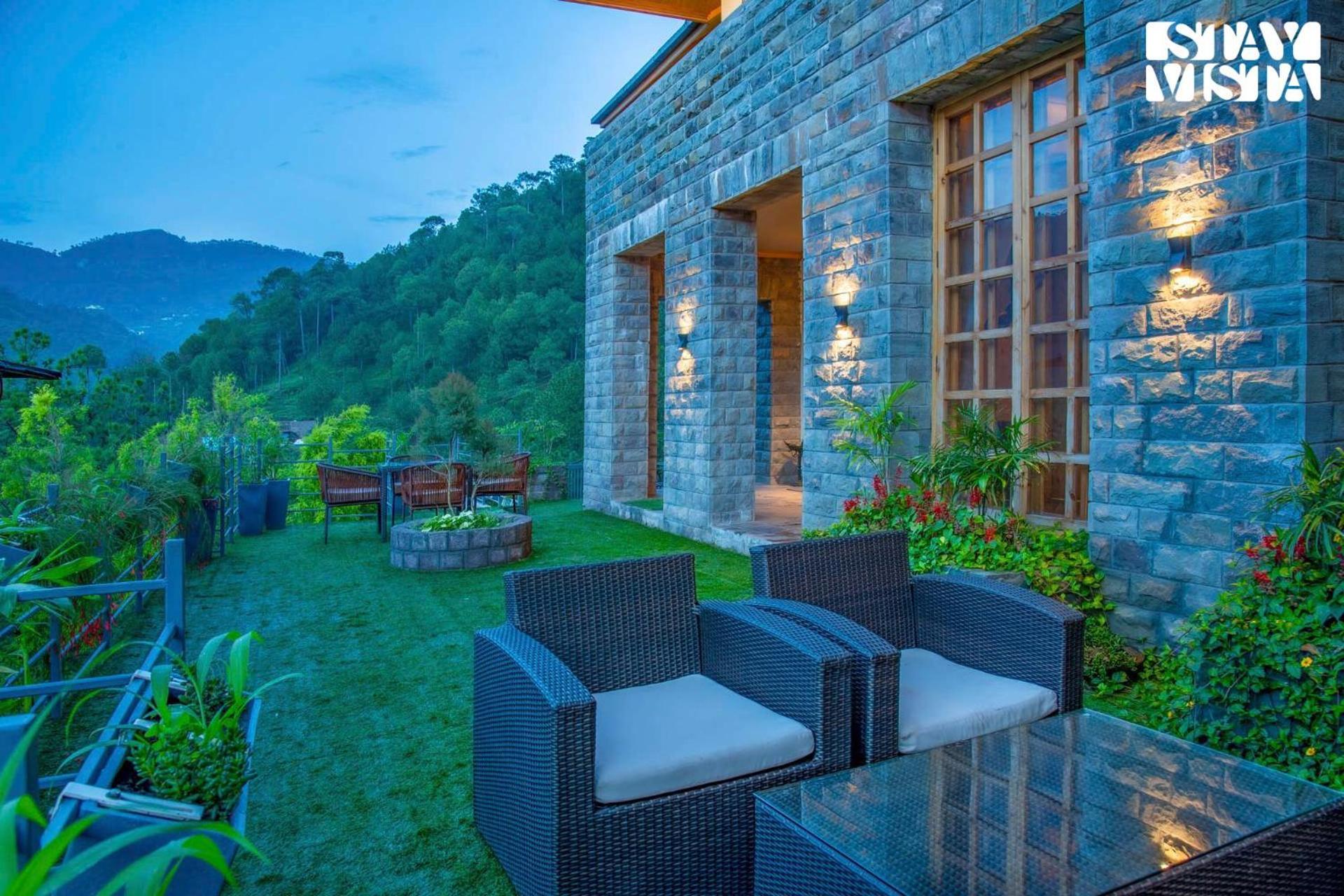 Stayvista At Sylvana Villas With Lawn, Bbq And Jacuzzi Касаулі Екстер'єр фото