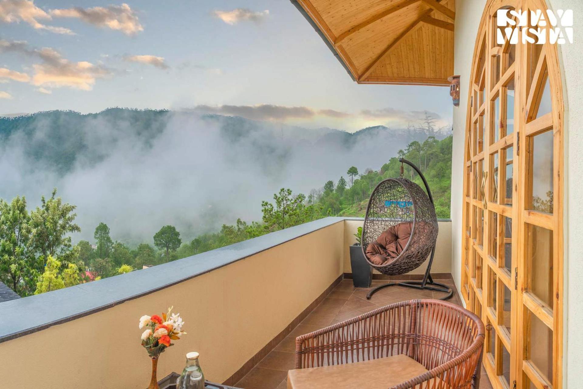 Stayvista At Sylvana Villas With Lawn, Bbq And Jacuzzi Касаулі Екстер'єр фото